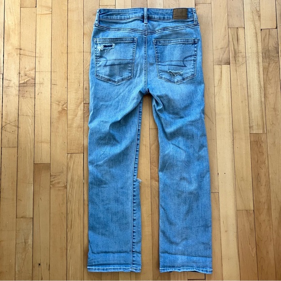 American Eagle Women’s Size 6 distressed slim straight crop jeans - Picture 6 of 6